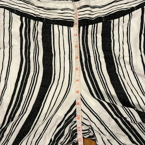 Striped wide leg pant - Picture 6 of 8